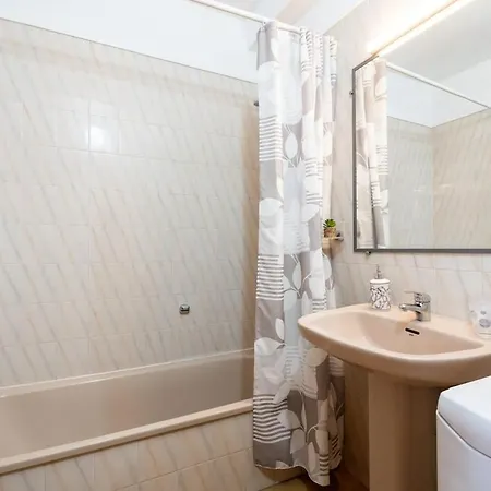 Place With A Large Terrace Lejlighed