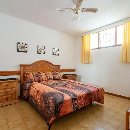 Place With A Large Terrace Lejlighed