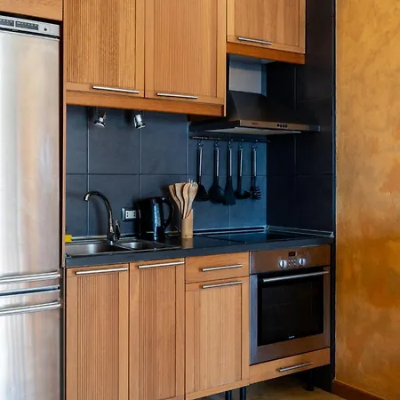 Place With A Large Terrace *