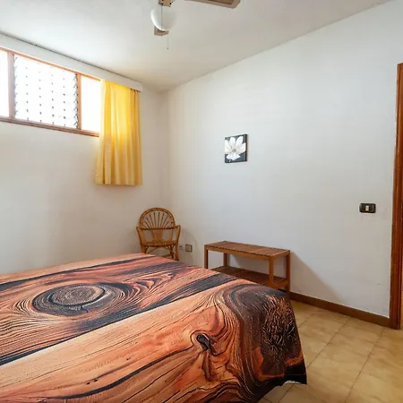 Place With A Large Terrace Apartament