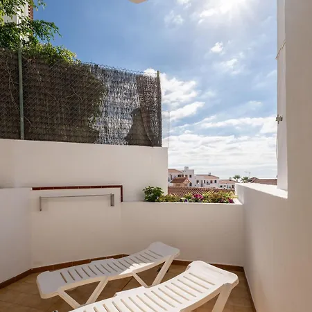Place With A Large Terrace Apartament Los Cristianos (Tenerife)