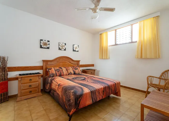 Place With A Large Terrace Apartament