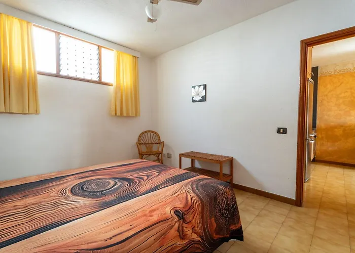 Place With A Large Terrace Apartament