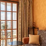 Place With A Large Terrace *