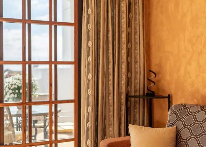 Place With A Large Terrace *