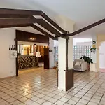 Place With A Large Terrace דירה *
